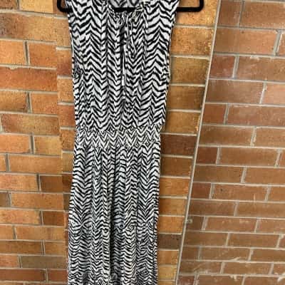 Decjuba Womens  Size 8 Midi Dress Black  / White 