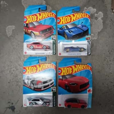 Hot Wheels Assorted x 4