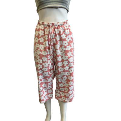 Uniqlo/Miffy Women's Size M 3/4 Length Pull On Pant Pink Miffy Floral Print   