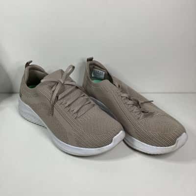 Sketchers wide fit sneaker Size 38