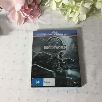 Jurassic World “M” Rated Blu-ray (new)