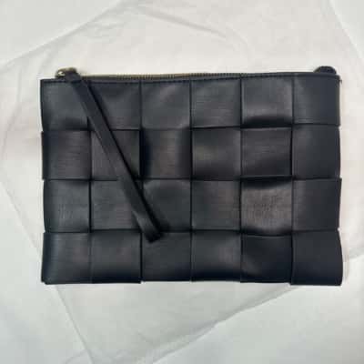 Seed black hand purse   