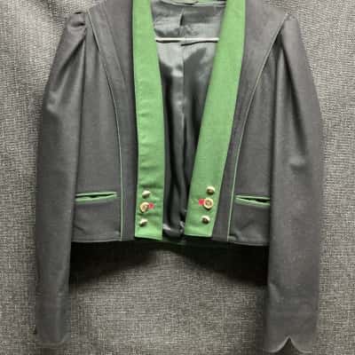 Gorgeous Woollen skirt and jacket suit
