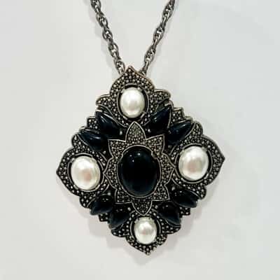 Vintage Gemstone Pearl Like Medallion Necklace- very funky piece  