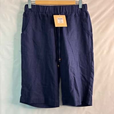 Noni B Womens  Size 8 Shorts Blue 