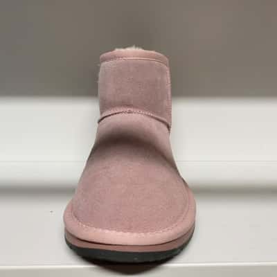 UGG Unisex  Size 9 Boots Pink  