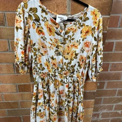 Paper Heart Womens  Size 10 Mini Dress Floral 