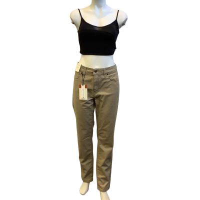 Brand New R.M.Williams Womens  Label Size 32 x 32 Kiera Beston Jeans - Buckskin Colour
