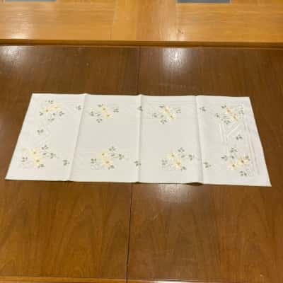 Vintage Table Runner 22 x 88cm HTH2 