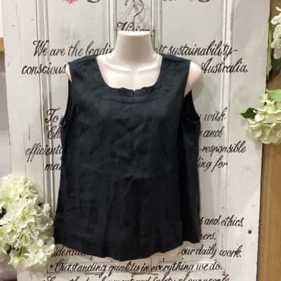 STOREROOM CLEARANCE! Perri Cutten Weekend Brand! Womens  Size M Sleeveless Top Black  