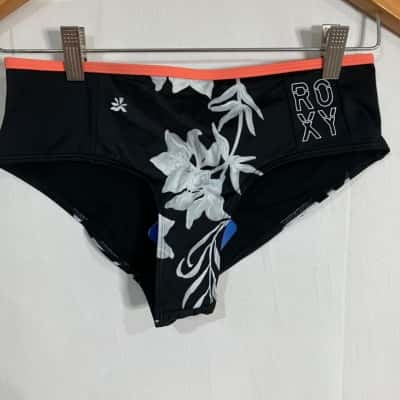 Roxy Fitness PT Shorty  Womens Size 8