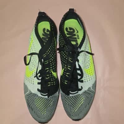 Nike Mens  Size 43 Trainers Black  / White / Yellow 
