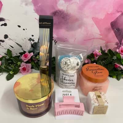 Salvos show bag- ladies Rose scented bag- all brand new items 