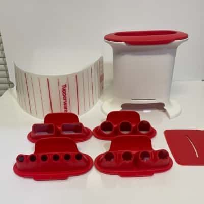 TUPPERWARE Snack Press Maker