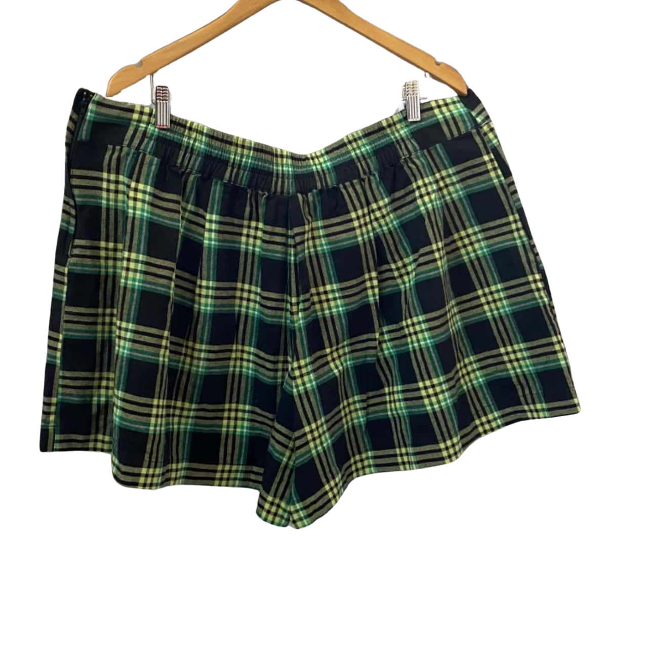 Black Friday Women’s Checked / Green Shorts (s)