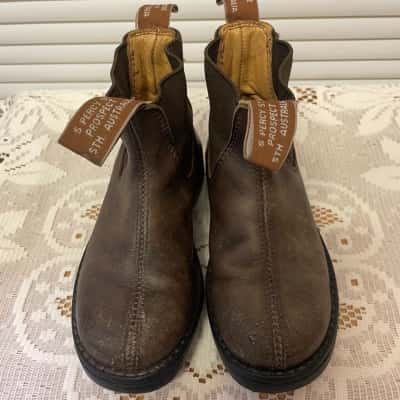 R M Williams - Kids Boots - (kids size 11) - brown