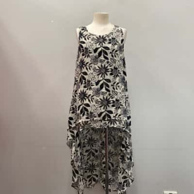Brave + True Womens  Size XL Sleeveless Top Black  / Floral / White 