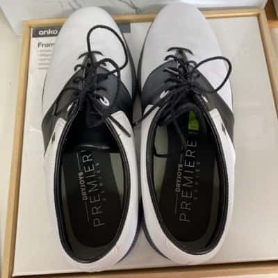   Foot Joy Mens  Size 9 Black  / White 