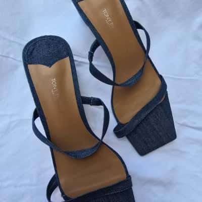 Tony Bianco Womens  Size 9 Heels Blue 