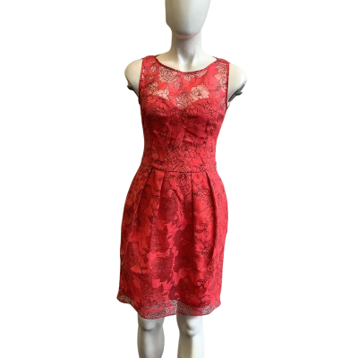 Very Very Women's Size 8 Mini Floral Dress Red