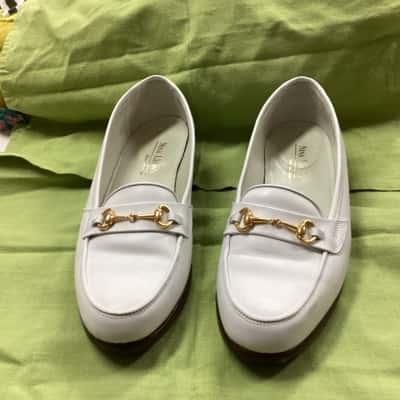 Nina Leon’s  Womens Flats White (sh)Size 40