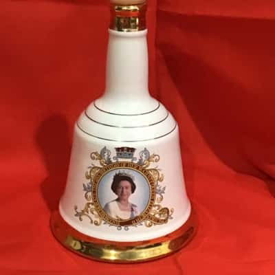 Vintage 1986 Wade Porcelain Bells Scotch Whisky Decanter