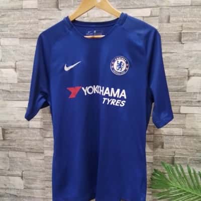 Dri Fit Mens  Size L  chelsea football club Short Sleeve T-shirt Blue / Red / White 