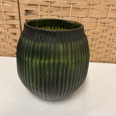 Brian Tunks Cut Glass Vase RRP $155.00 Small Olive Green Gift Mother Christmas Birthday Flowers 