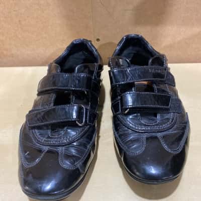 Bally  Womens  Size 5 Black  shoes