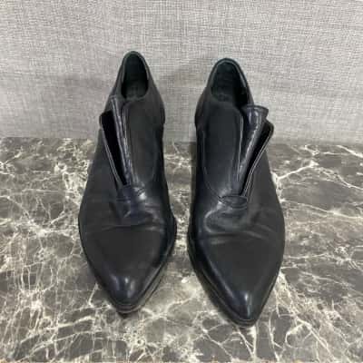 Scanlan Theodore Womens  Size 37 Heels Black  