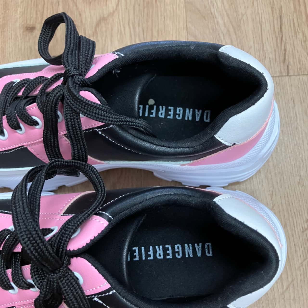 dangeruss shoes
