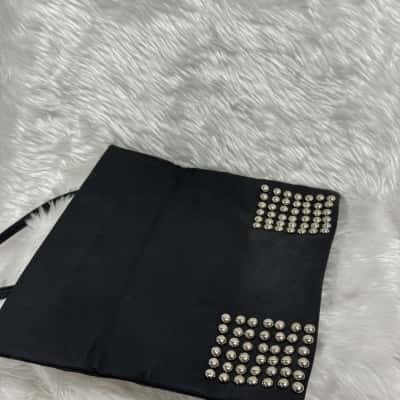  Womens Black  / Silver  cross body bag