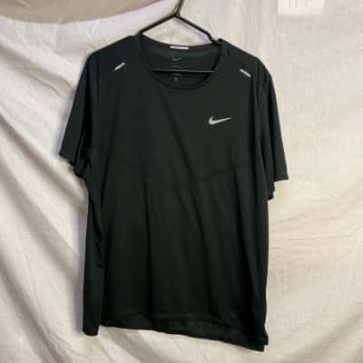 Nike Mens  Size XL T-Shirt Black  