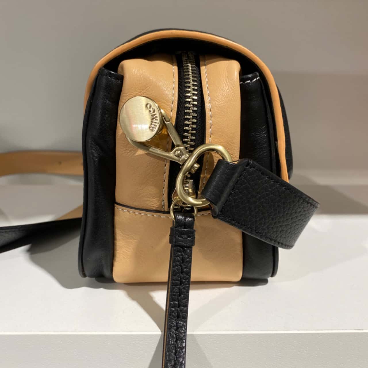 Mimco Womens Cross Body Bag Beige / Black