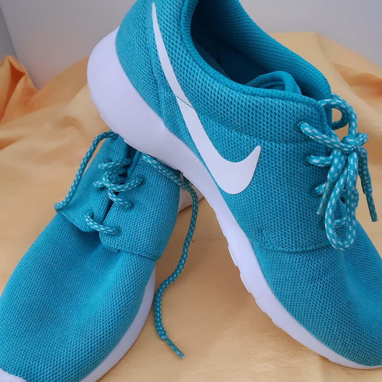 nike womens size 8.5