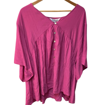 BNWT Proud Poppy Clothing Womens  Size 24 Button Up Top Fuschsia
