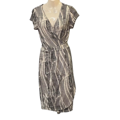 Events Womens  Size S Midi Dress / Short Sleeve Dress  / Wrap Dress Black  / Pattern / White 