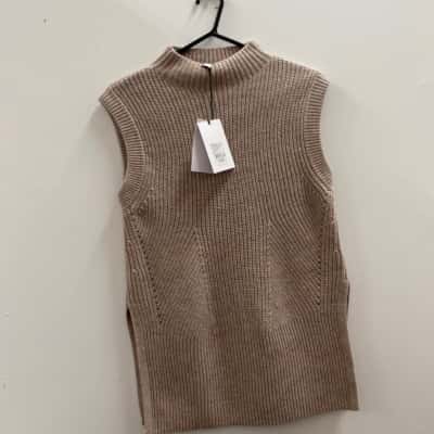 Witchery Womens  Size XS Sleeveless Top Other 