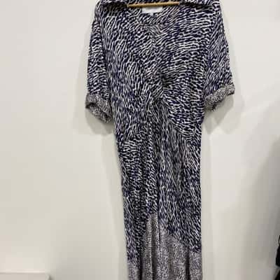 Veronika Maine Womens  Size 14 Maxi Dress / Short Sleeve Dress  Beige / Navy Blue / Pattern 