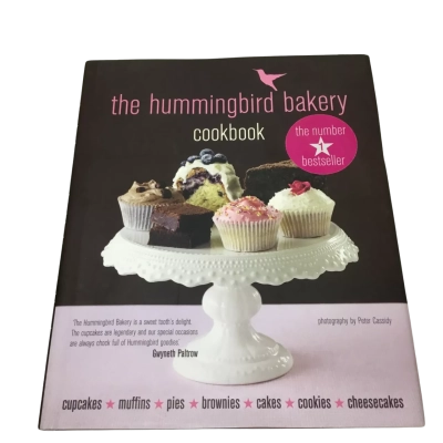 RYLAND PETERS & SMALL the hummingbird bakery Book. 30 X 20CM. Multicoloured