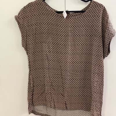 Target Womens  Size 14 Short Sleeve Top Black  / Brown / Pattern 