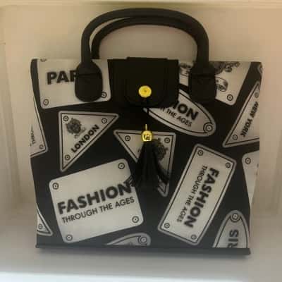 Fashion Through the Ages - Collectors Handbag Book