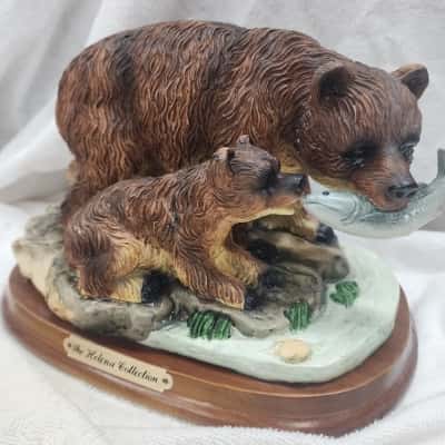 'The Helena Collection' Authentic Canadian Wilderness Resin Statue on Wooden Base with Plaque - A Mother Bear & Cub Sharing A Fish! Excellent Condition