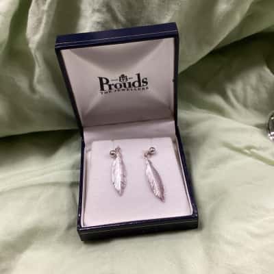 Prouds the Jewellers Womens Earrings marked925 (jb)