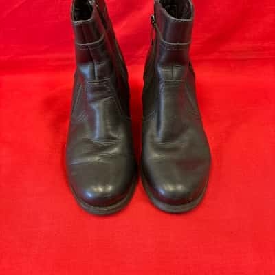 Airflex Womens  Size 6 Boots Black  