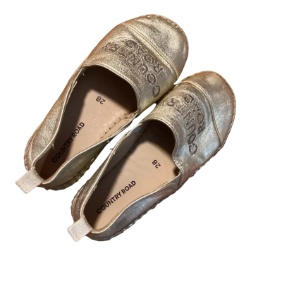 Country Road Kids shoes  Size 28 Gold 