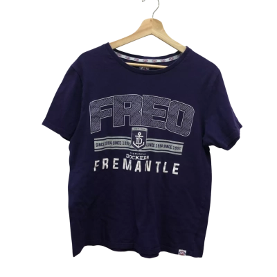 Fremantle Dockers AFL  Size M Short Sleeve T-shirt Navy Blue 