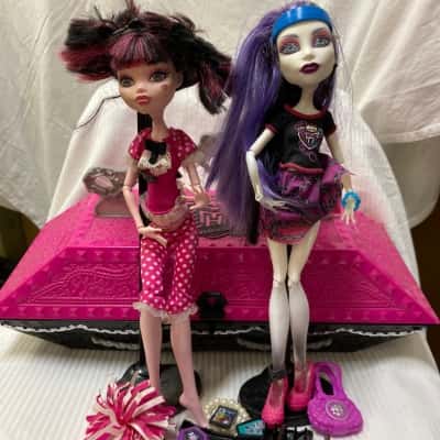 Monster High Dolls X2