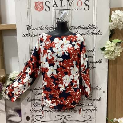 Marimekko Brand! DESIGNED BY HIGHLY SOUGHT AFTER JAPANESE DESIGNER! ABSTRACT FLORAL PATTERNED DRAW STRING ACCENT PATTERN! Womens  Size S Floral Top / Long Sleeve Top Floral / Navy Blue / Off White / Pattern / Red 