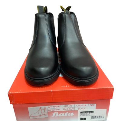 Bata Kanga Blue Elastic Sided Boot in BLACK. - Size 5